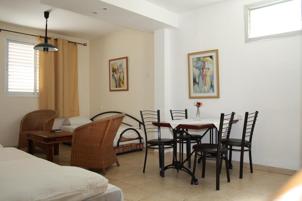 Ga'Aton Motel Nahariya Ngoại thất bức ảnh
