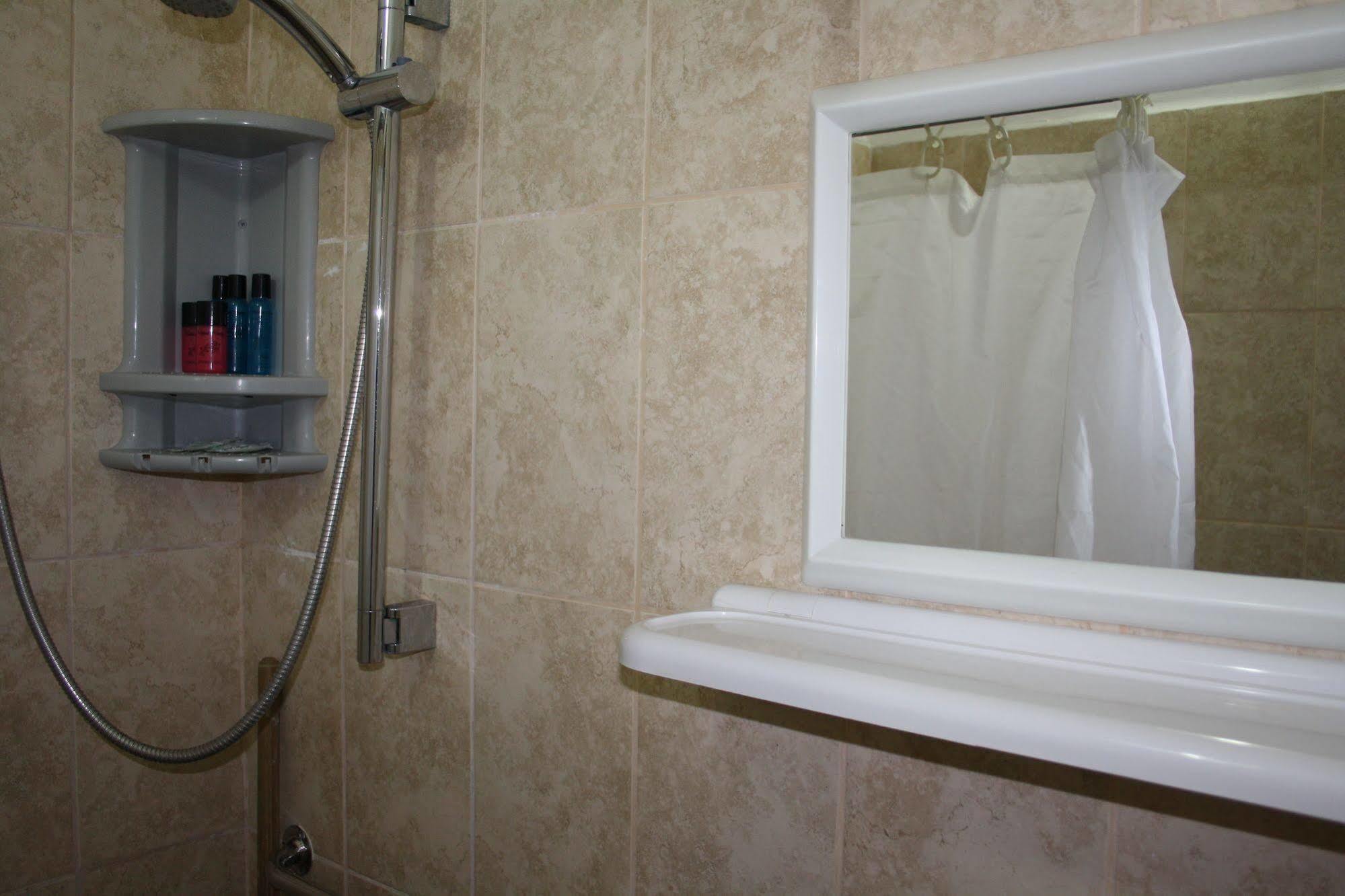 Ga'Aton Motel Nahariya Ngoại thất bức ảnh