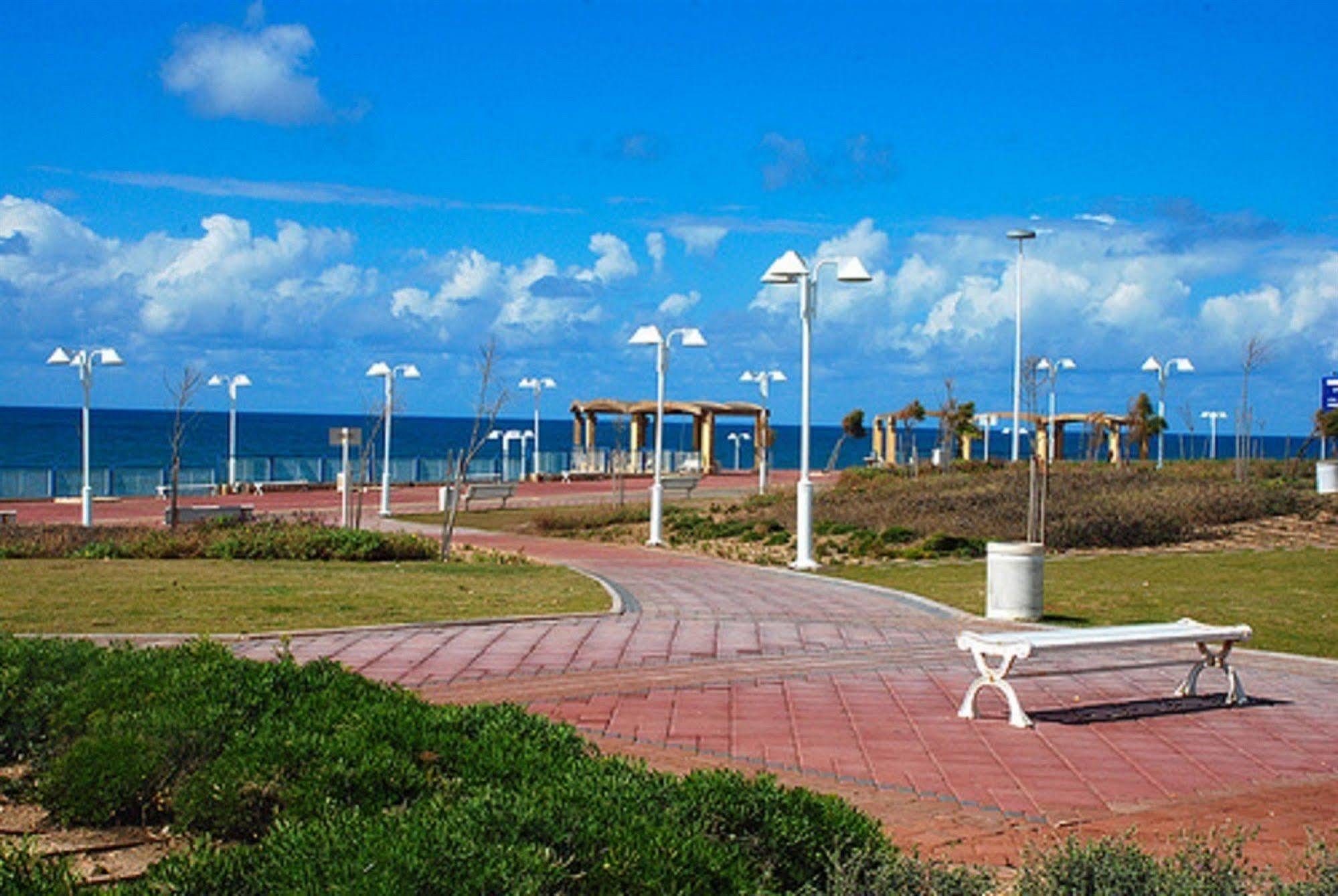 Ga'Aton Motel Nahariya Ngoại thất bức ảnh